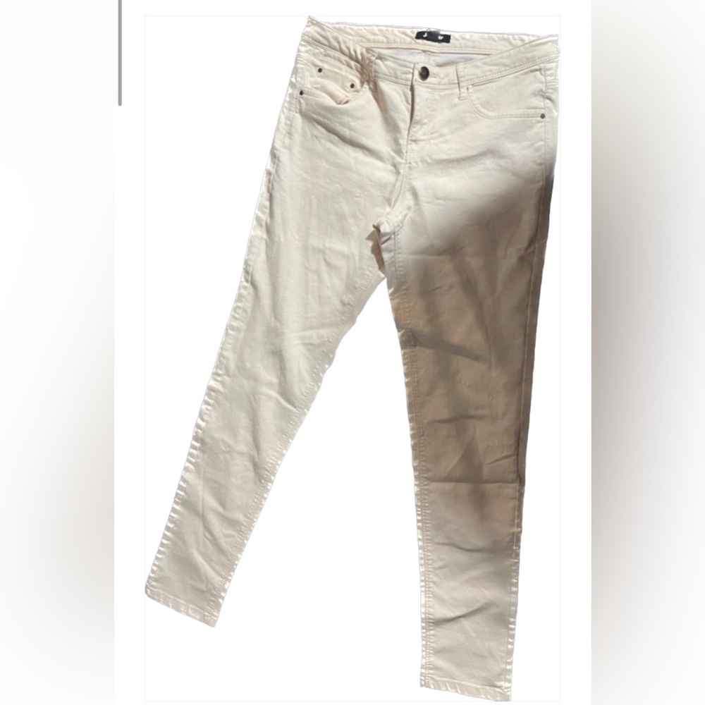 Jennifer jeans - excellent condition